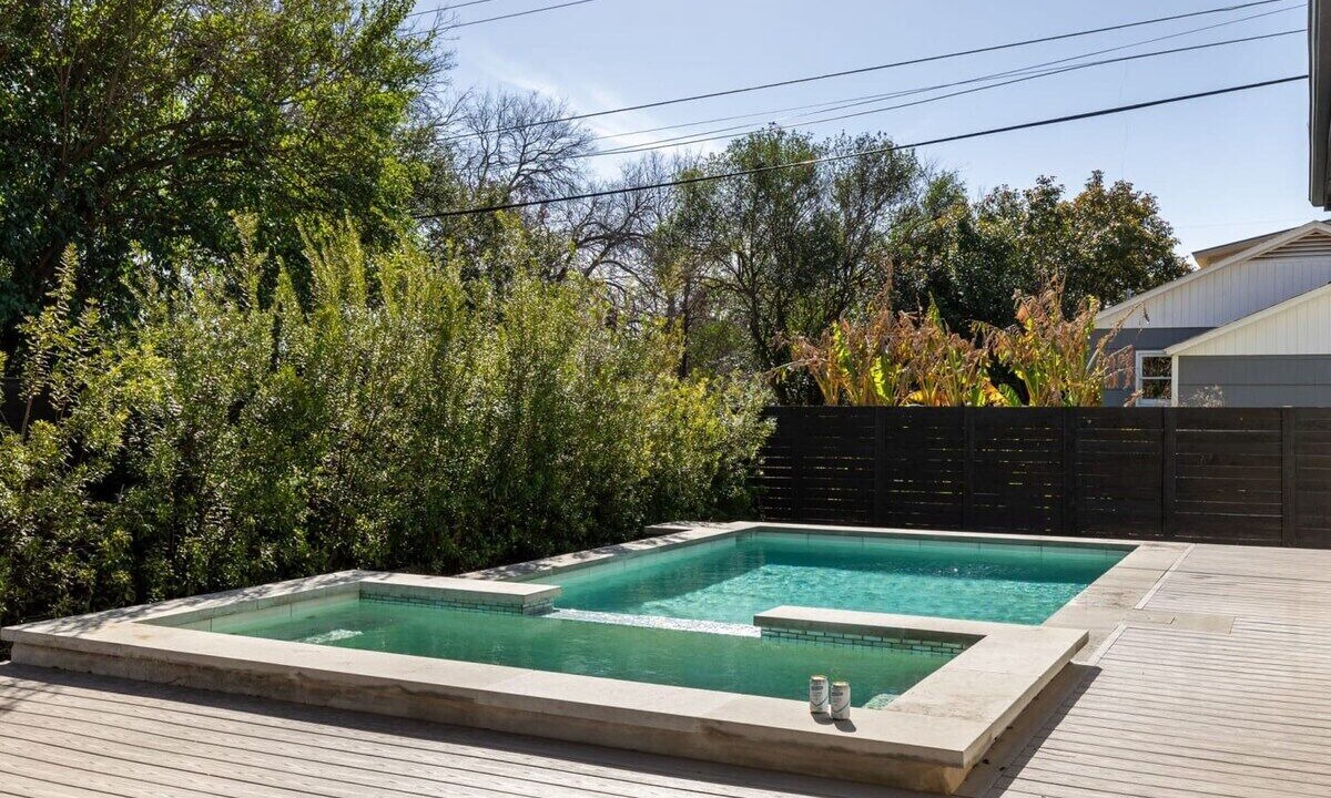 Photo of Outdoor in Brentwood
