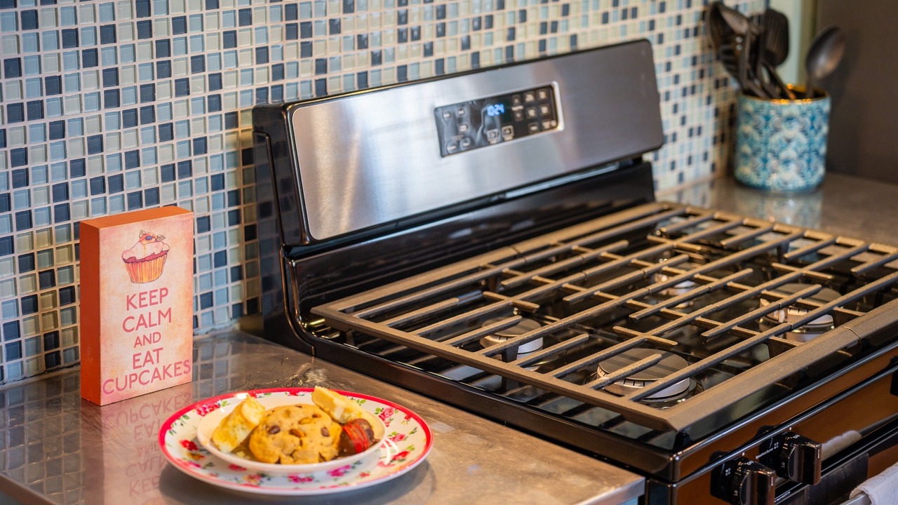 Photo of Kitchen in Sayles Blvd. Area