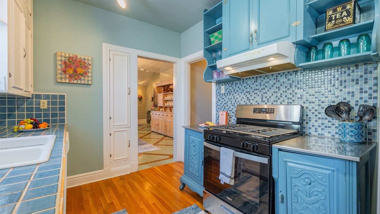 Photo of Kitchen in Sayles Blvd. Area