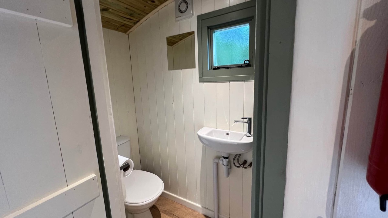 Photo of Bathroom in Acton Scott