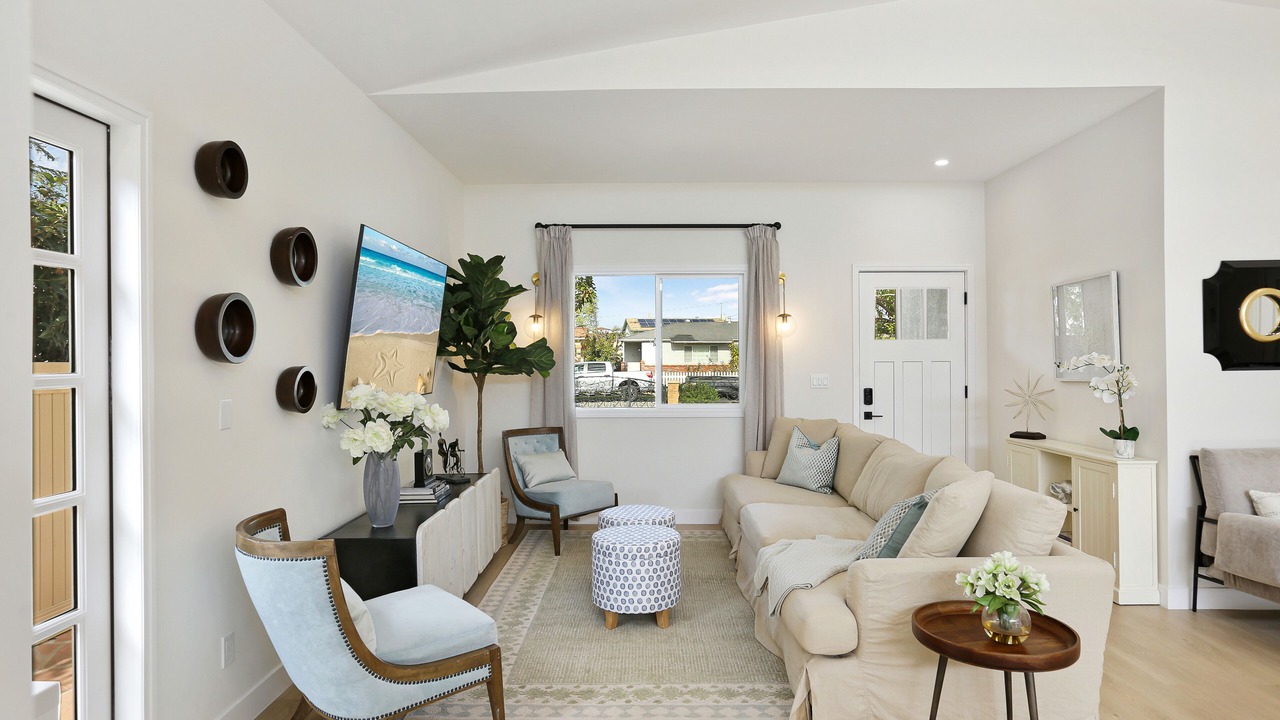 Photo of Livingroom in Huntington Beach