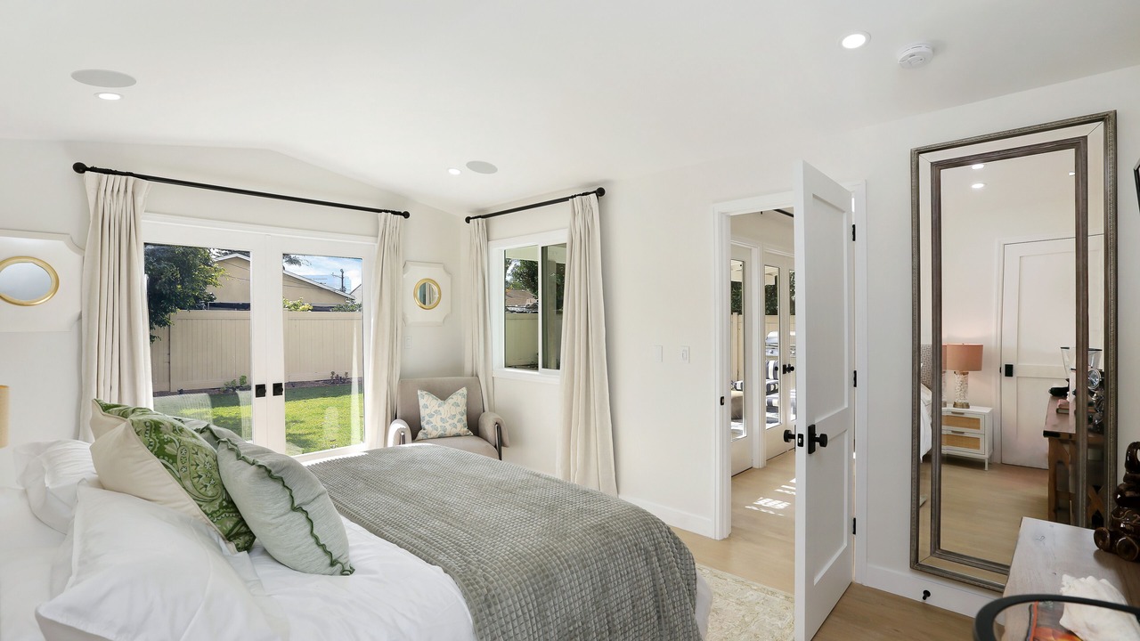 Photo of Bedroom in Huntington Beach