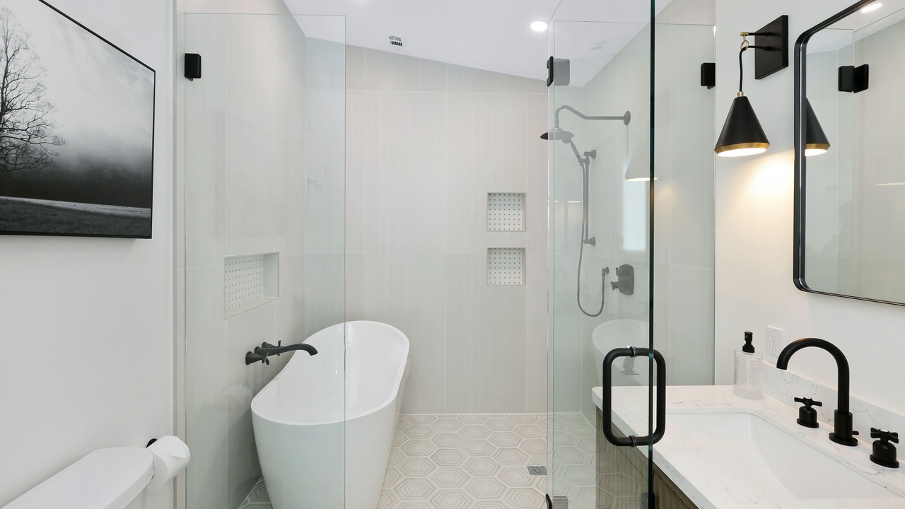 Photo of Bathroom in Huntington Beach
