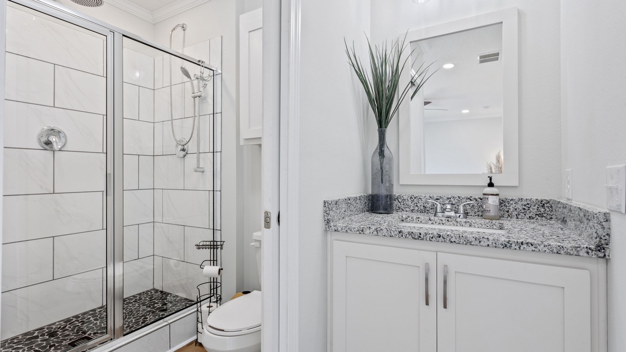 Photo of Bathroom in Hackberry