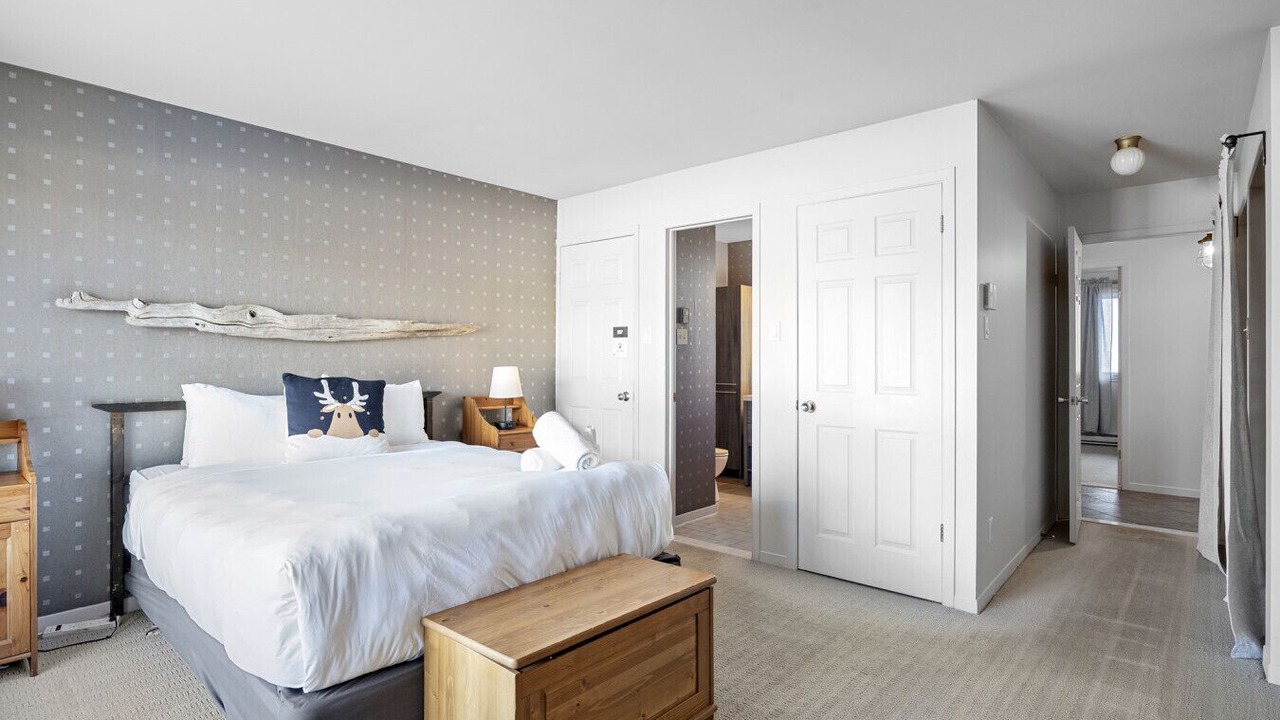 Photo of Bedroom in Mont-Tremblant