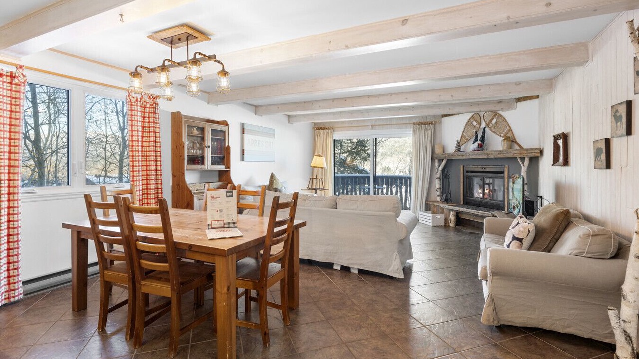 Photo of Livingroom in Mont-Tremblant
