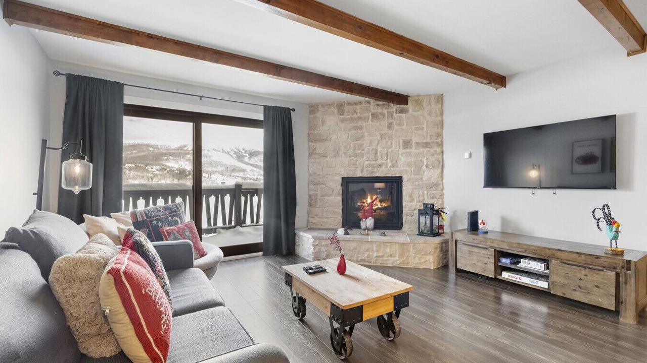 Photo of Livingroom in Mont-Tremblant