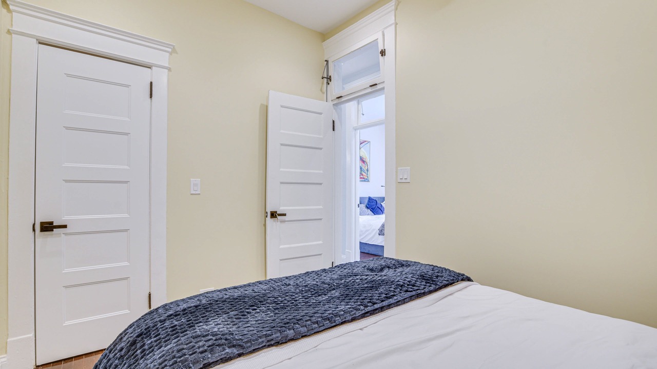 Photo of Bedroom in Near West Side