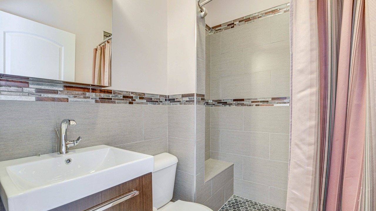 Photo of Bathroom in Near West Side