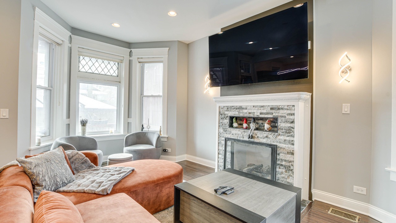 Photo of Livingroom in Near West Side