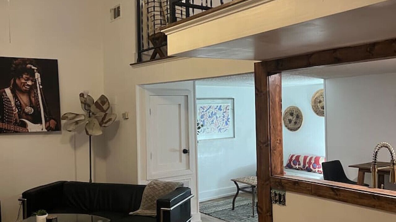 Photo of Livingroom in French Quarter