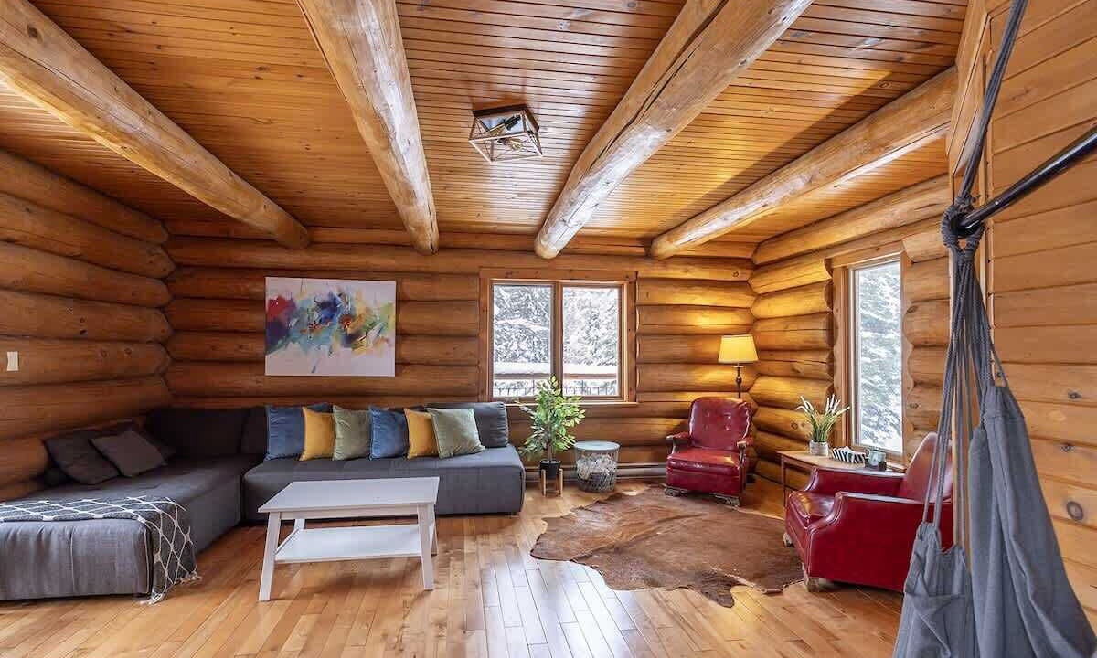 Photo of Livingroom in Mont-Tremblant