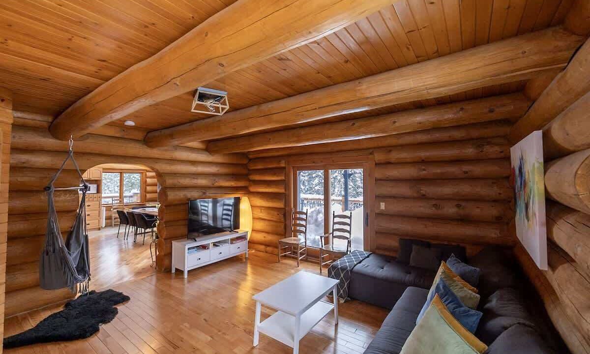 Photo of Livingroom in Mont-Tremblant