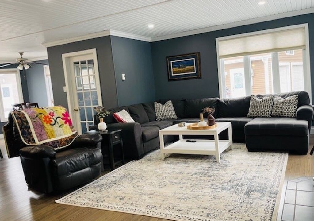 Photo of Livingroom in Grand Beach