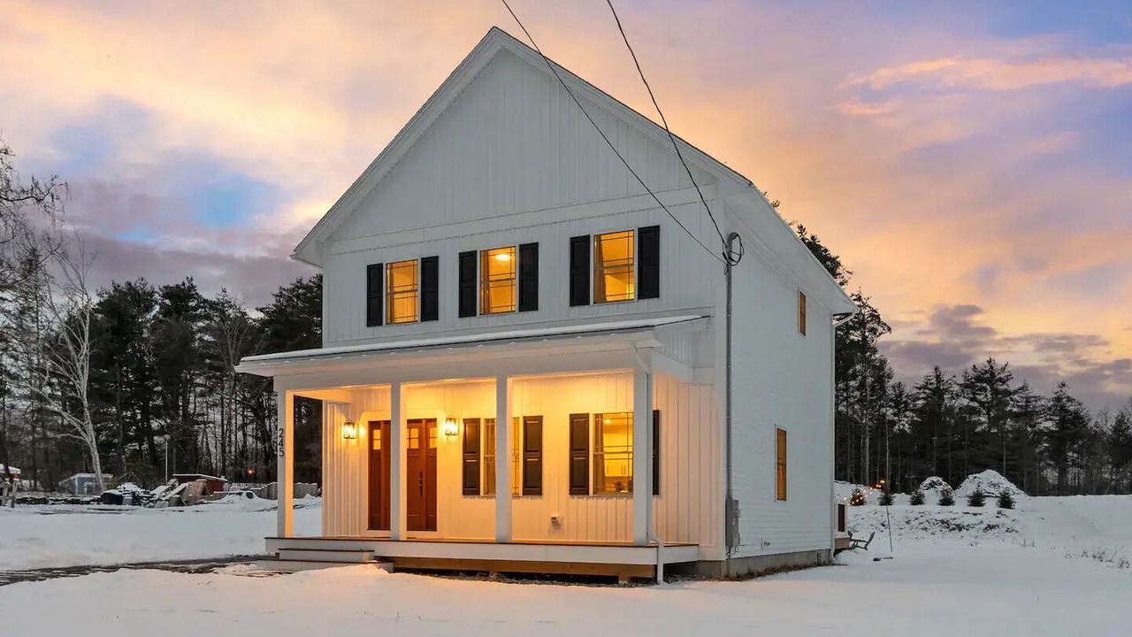 Photo of Outdoor in Orange