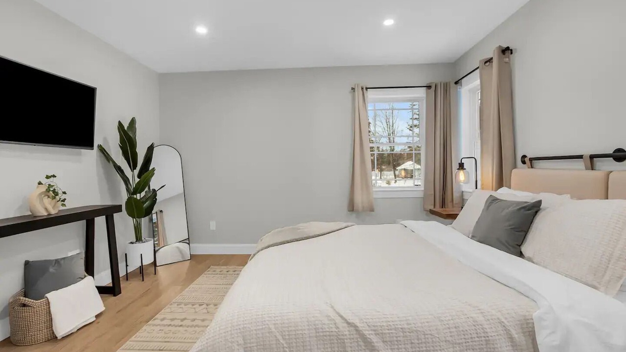 Photo of Bedroom in Orange