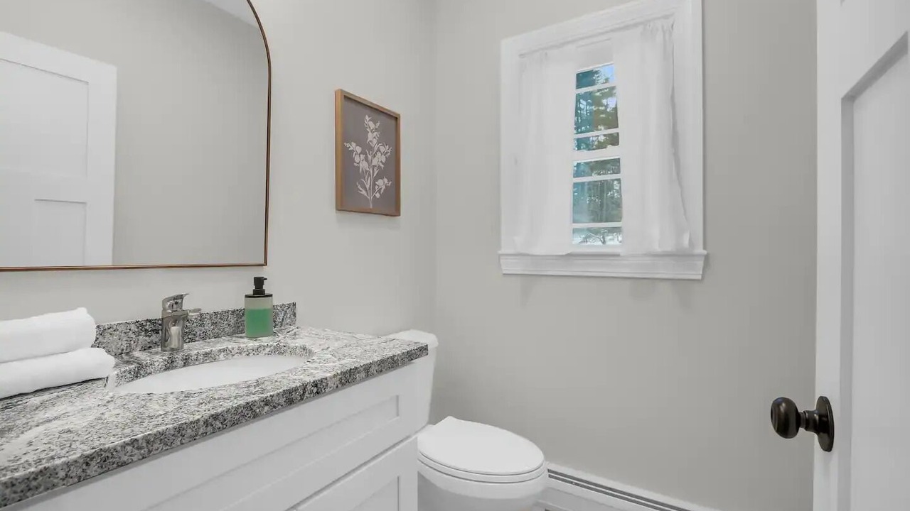 Photo of Bathroom in Orange