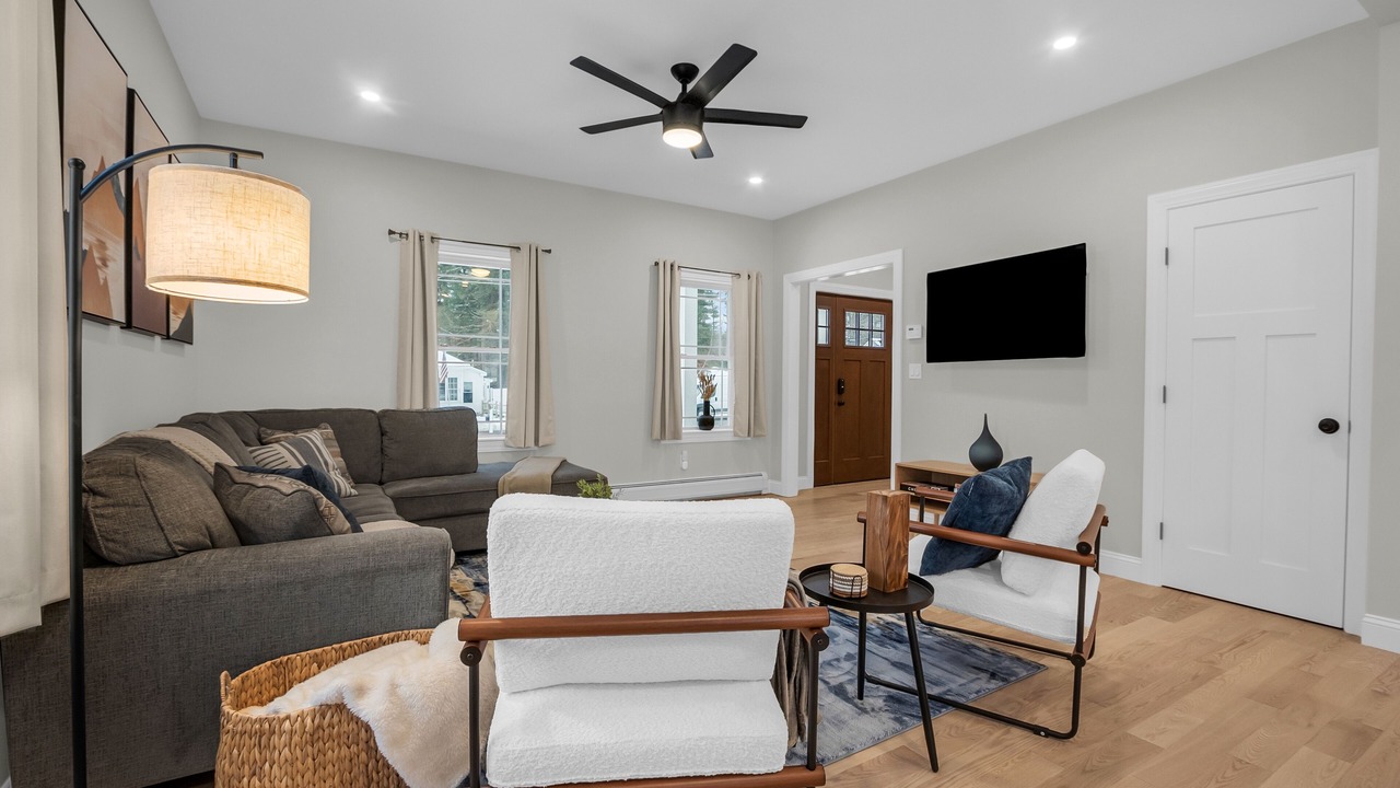 Photo of Livingroom in Orange