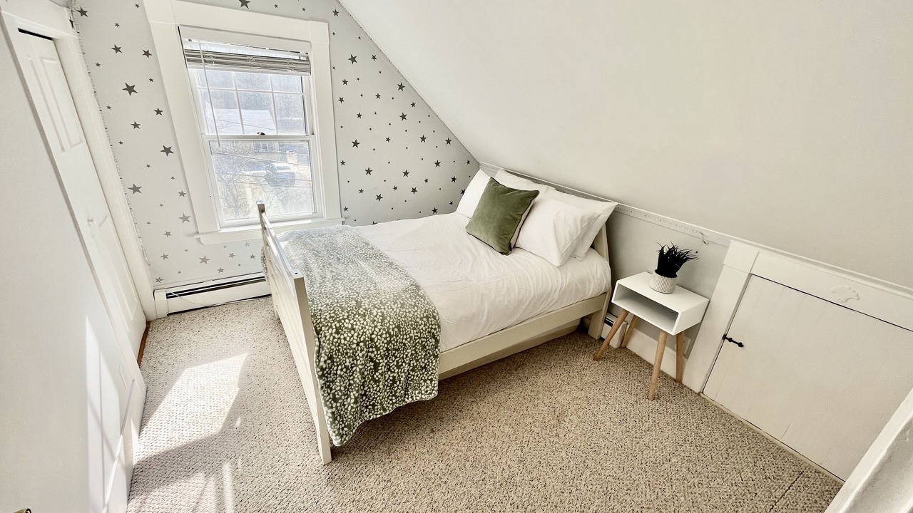 Photo of Bedroom in Manchester-by-the-Sea