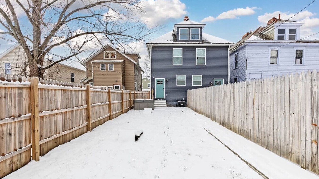 Photo of Outdoor in Livingston Park