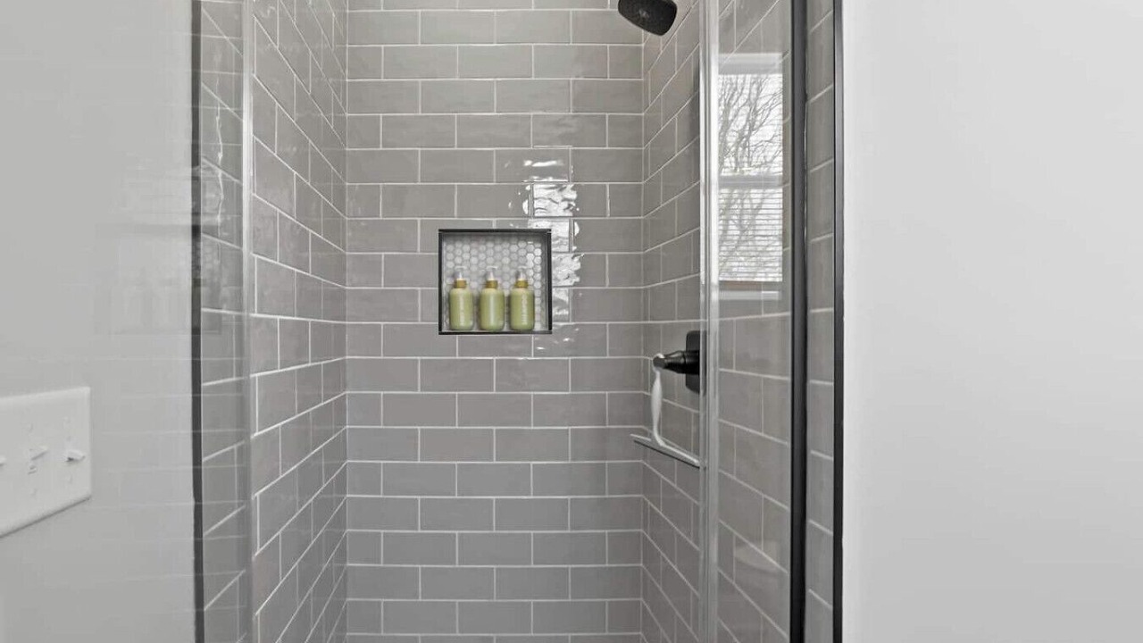 Photo of Bathroom in Livingston Park