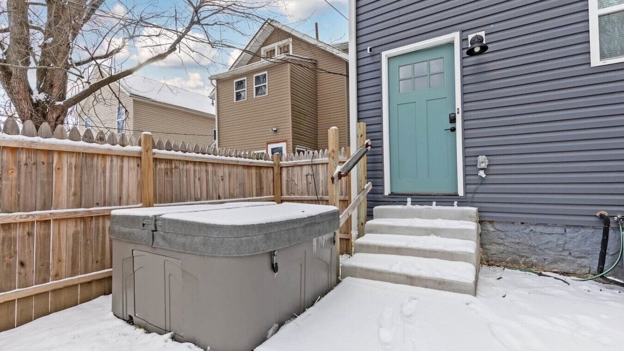 Photo of Outdoor in Livingston Park