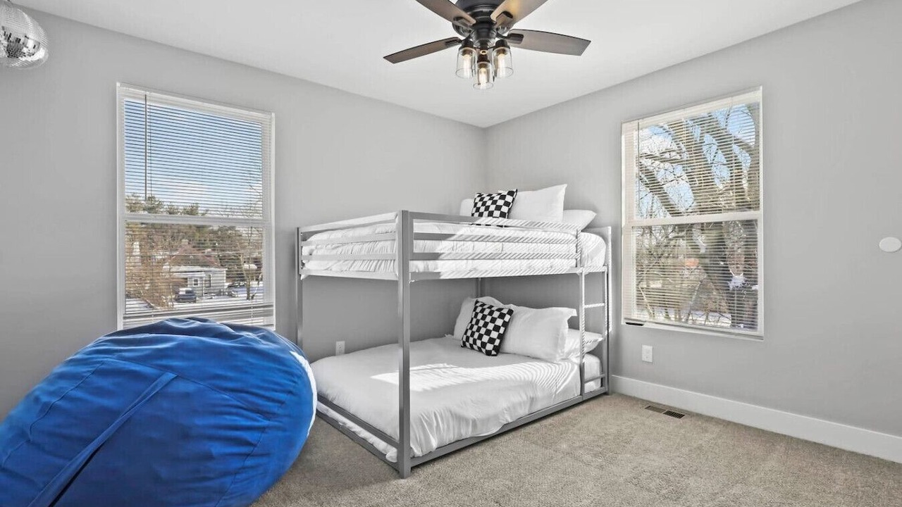 Photo of Bedroom in Livingston Park