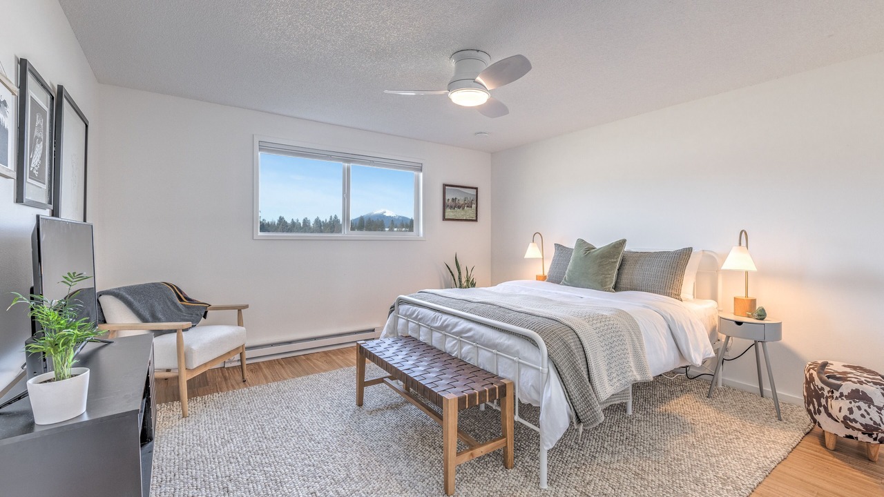 Photo of Others in Sisters