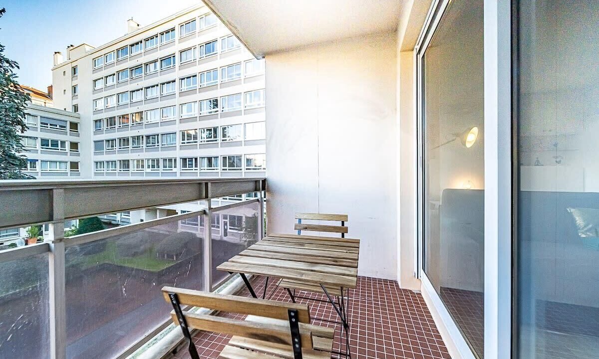 Photo of Outdoor in Jules Ferry - Recamier