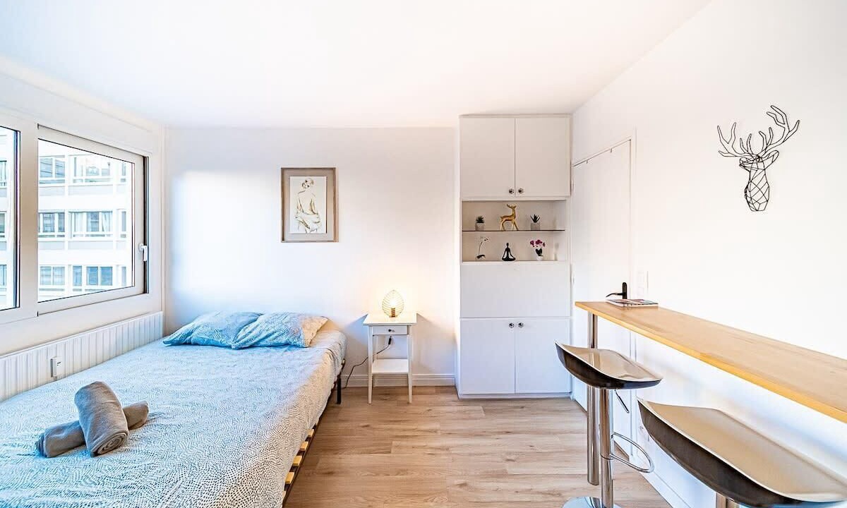 Photo of Bedroom in Jules Ferry - Recamier