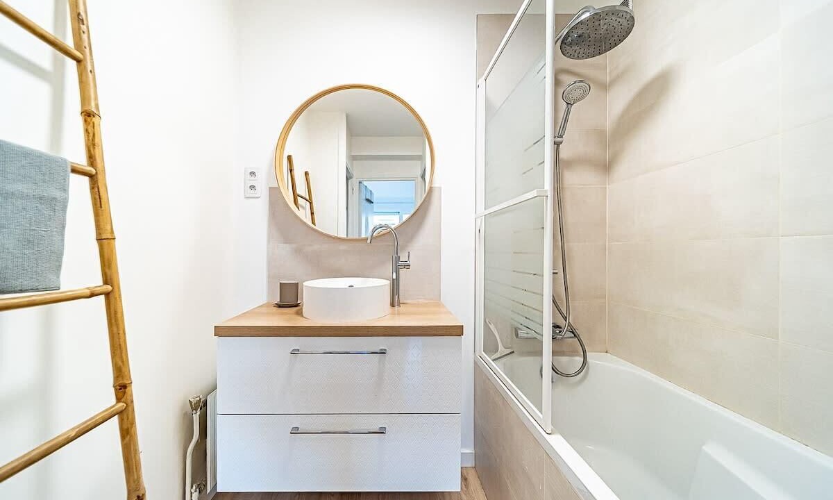Photo of Bathroom in Jules Ferry - Recamier