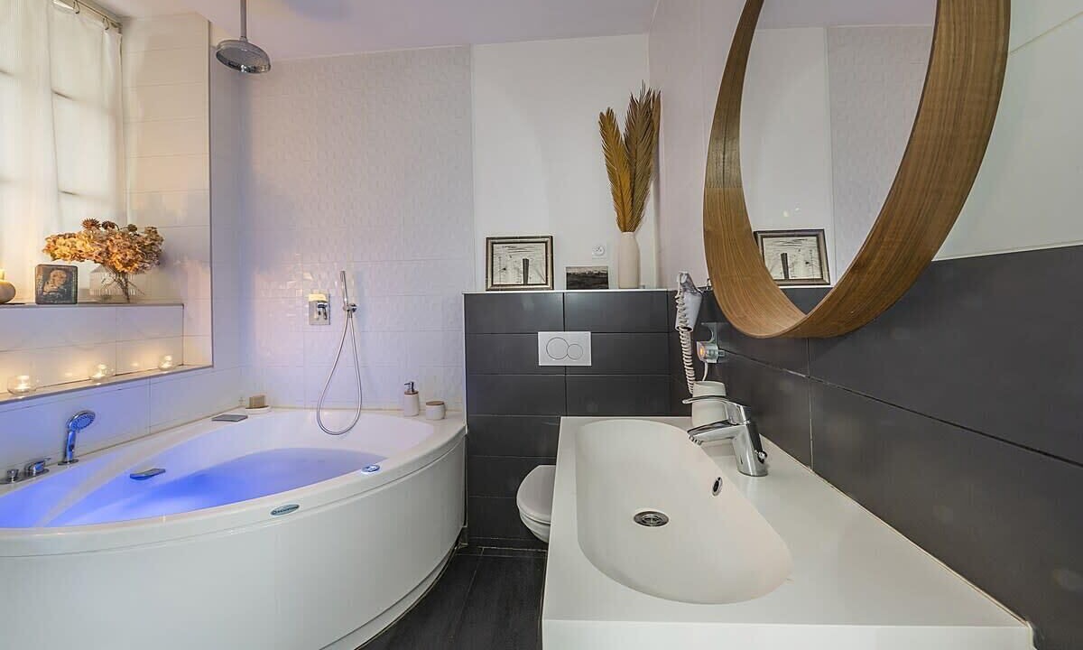 Photo of Bathroom in Saint Michel - Mairie