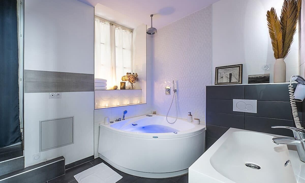 Photo of Bathroom in Saint Michel - Mairie