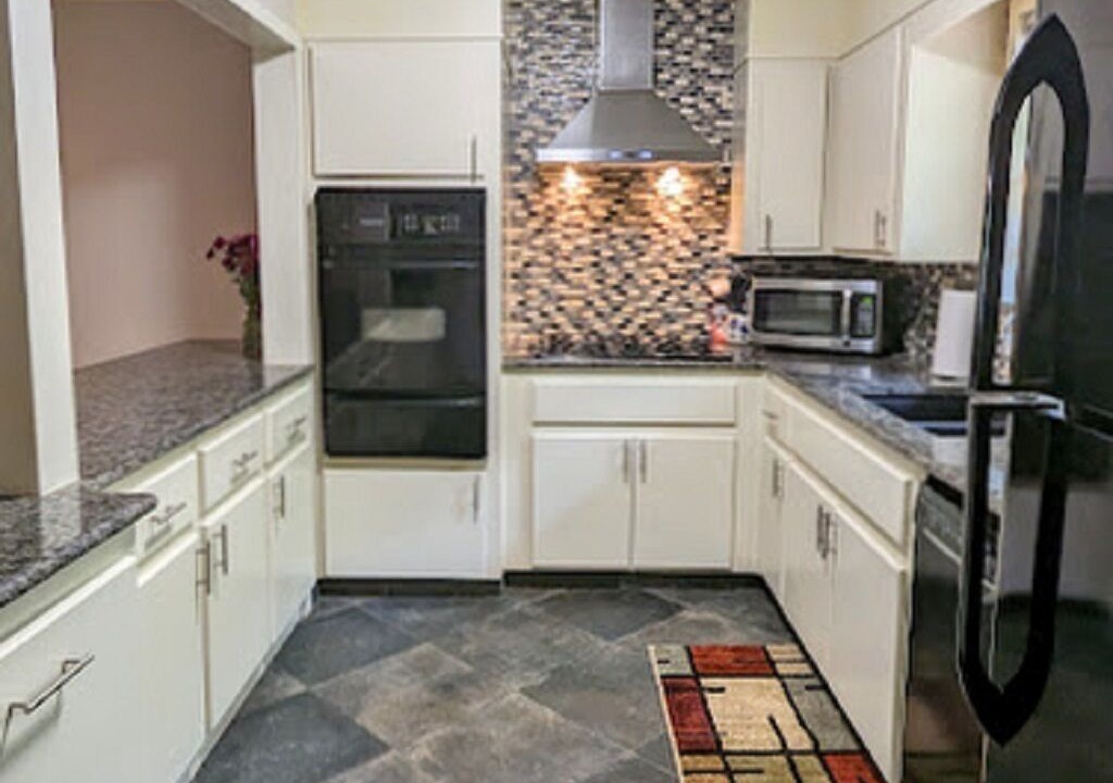 Photo of Kitchen in Sulphur
