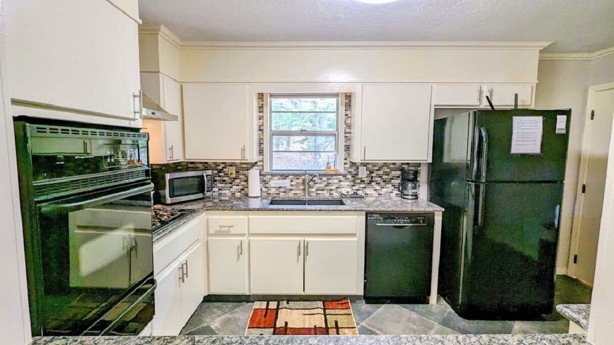 Photo of Kitchen in Sulphur