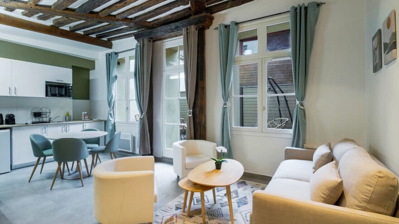 Photo of Livingroom in 5th Arrondissement