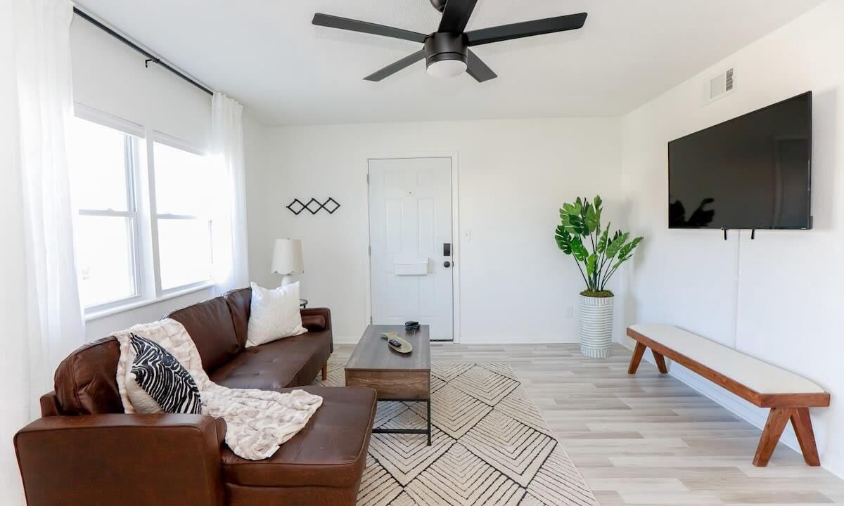 Photo of Livingroom in Willoughby Spit