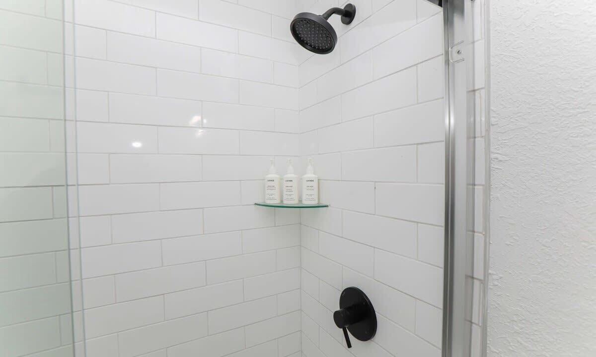 Photo of Bathroom in Willoughby Spit