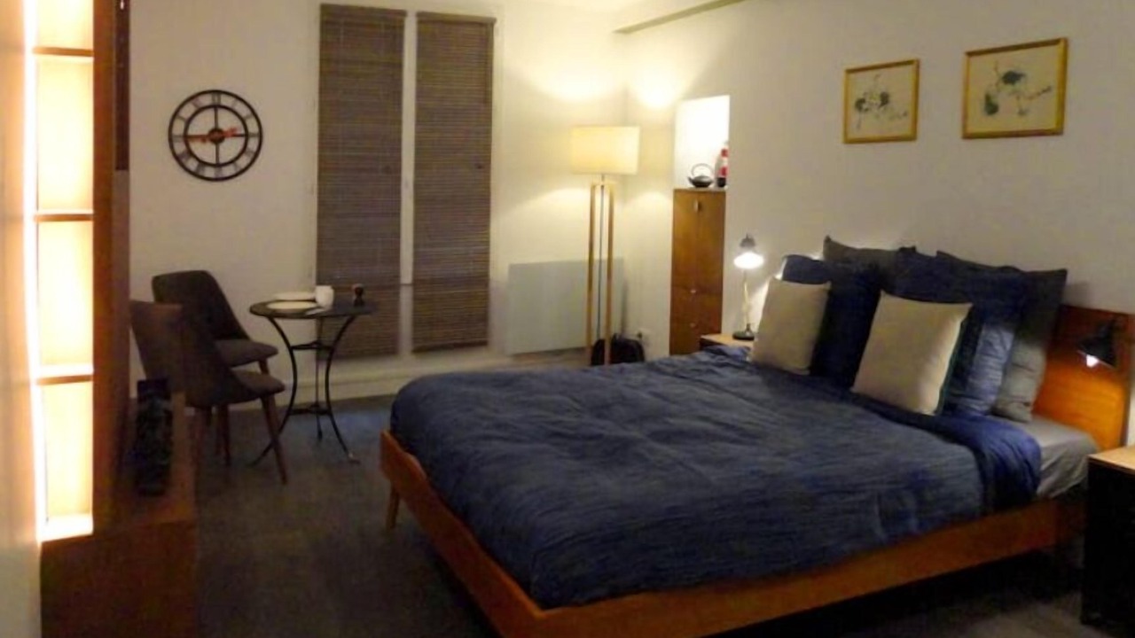 Photo of Bedroom in 9th Arrondissement