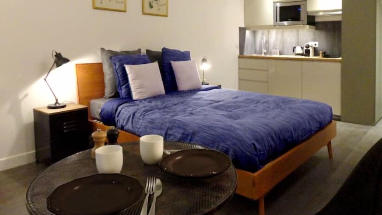 Photo of Bedroom in 9th Arrondissement