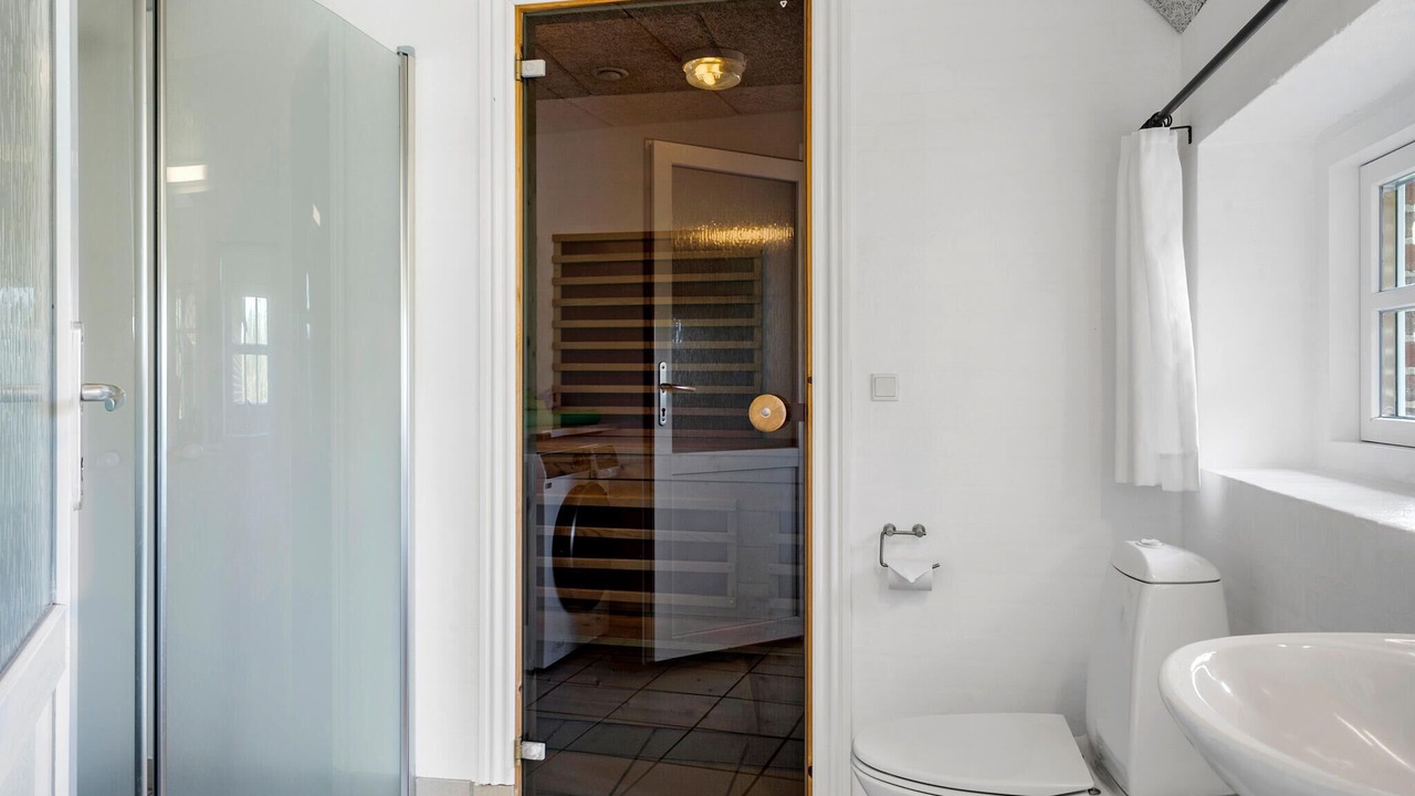 Photo of Bathroom in Øby