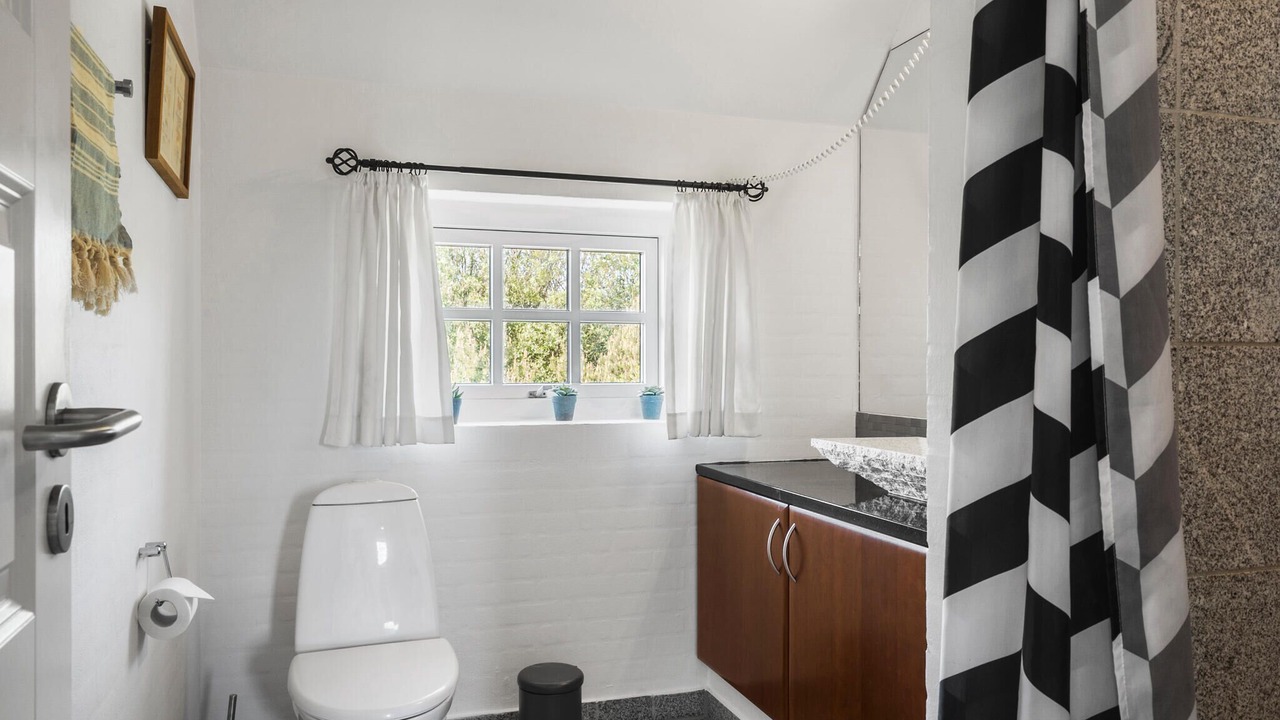 Photo of Bathroom in Øby