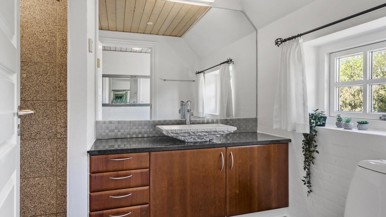 Photo of Bathroom in Øby