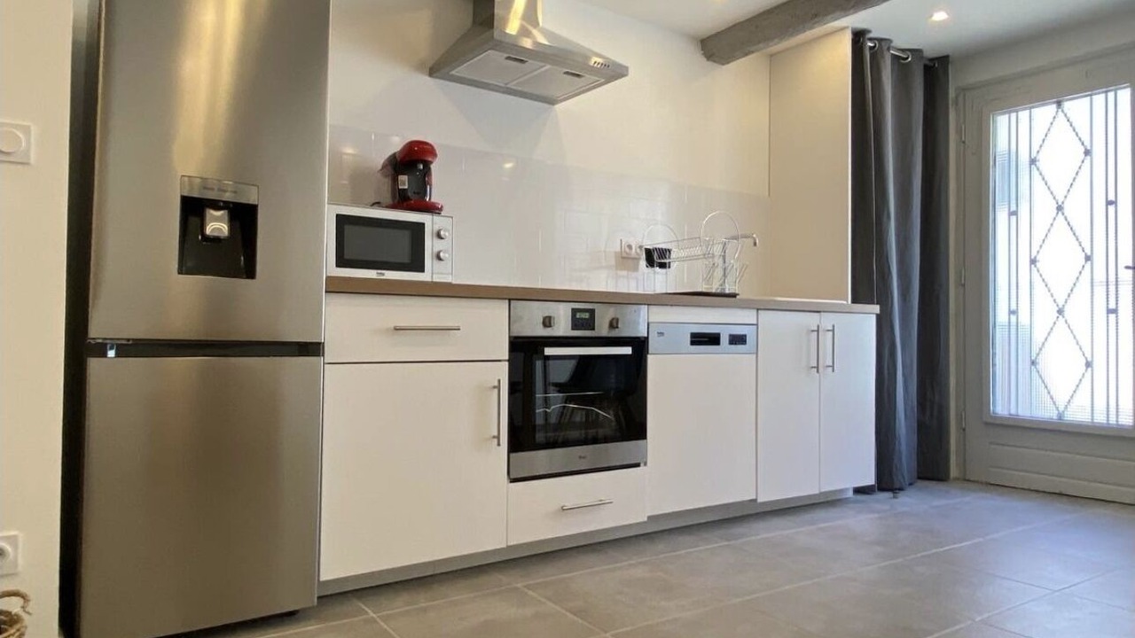 Photo of Kitchen in Beaux Arts-Boutonnet