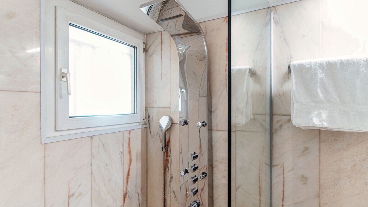 Photo of Bathroom in Paradiso
