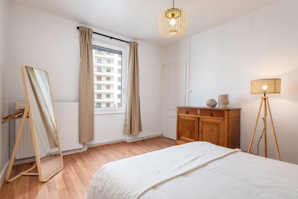 Photo of Bedroom in 8th Arrondissement