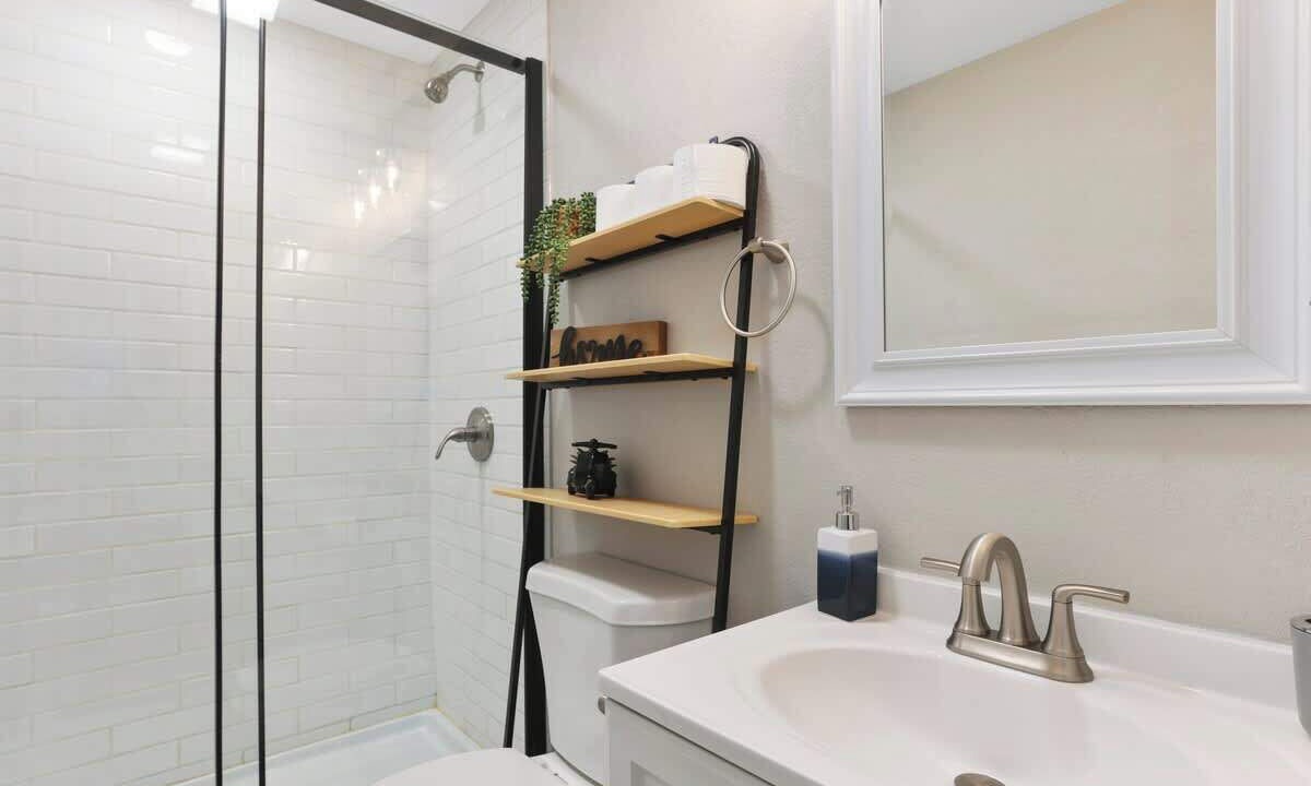 Photo of Bathroom in Lee's Summit