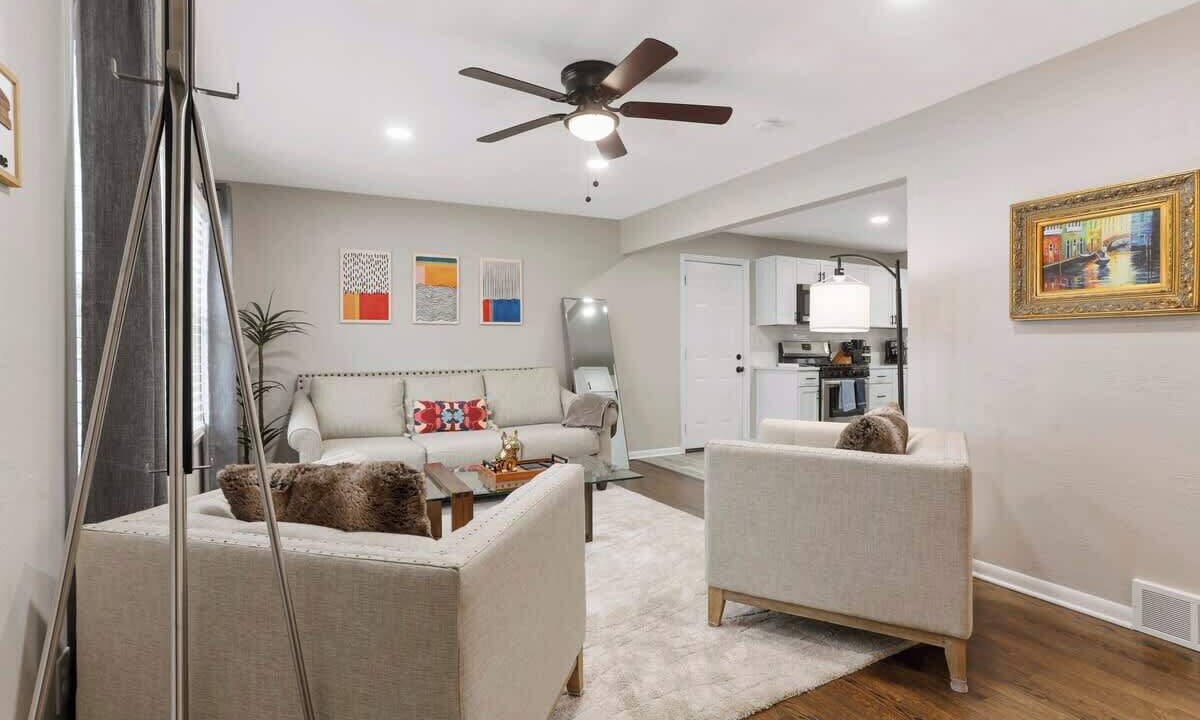 Photo of Livingroom in Lee's Summit