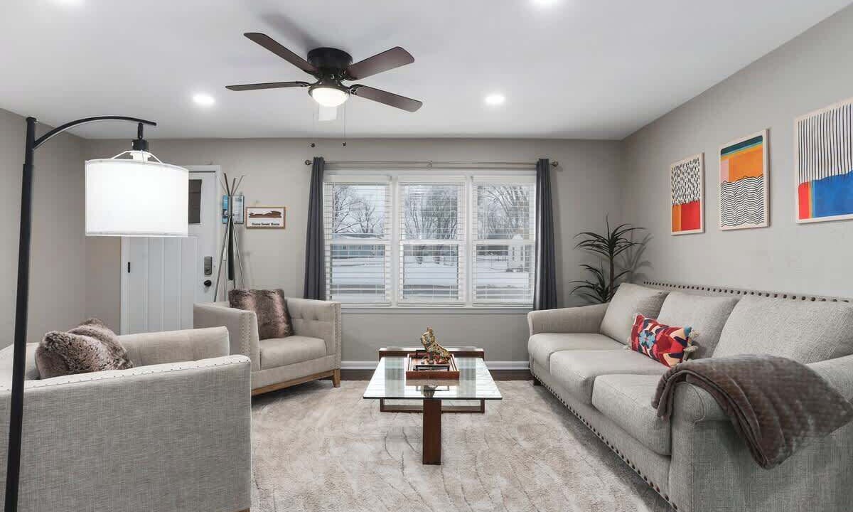 Photo of Livingroom in Lee's Summit