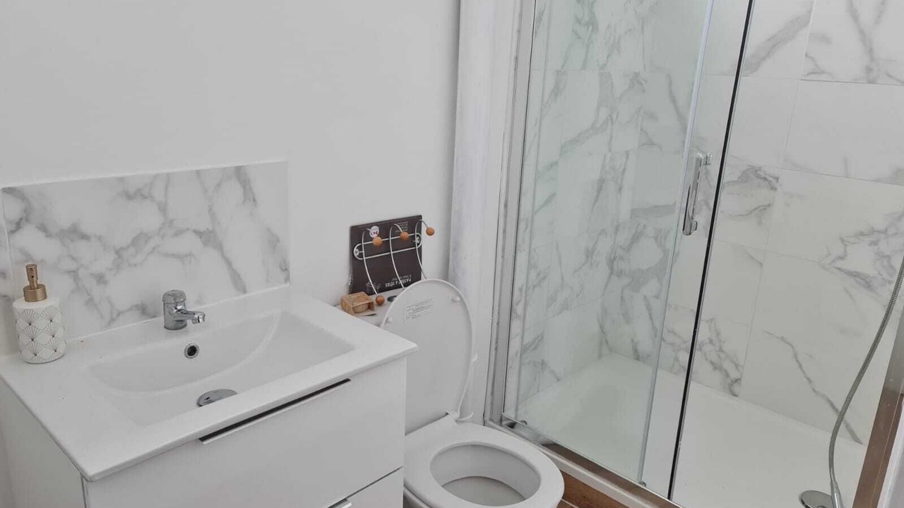 Photo of Bathroom in Poste